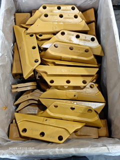 4435856 Cortador lateral Hitachi EX300 